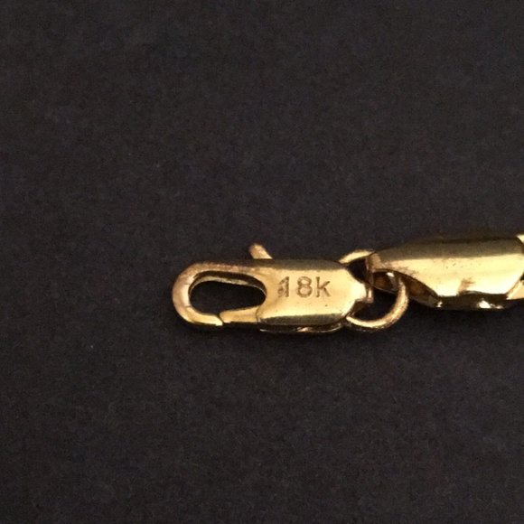 18k Gold Plated Bracelet - Picture 2 of 7